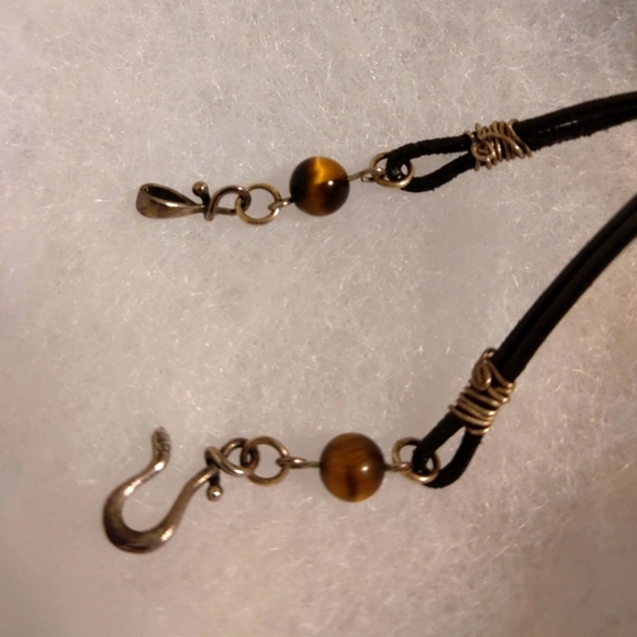 Handmade Tiger's Eye Disc Necklace - Picture 3 of 3